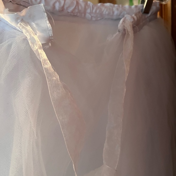 White tulle skirt - Picture 2 of 4